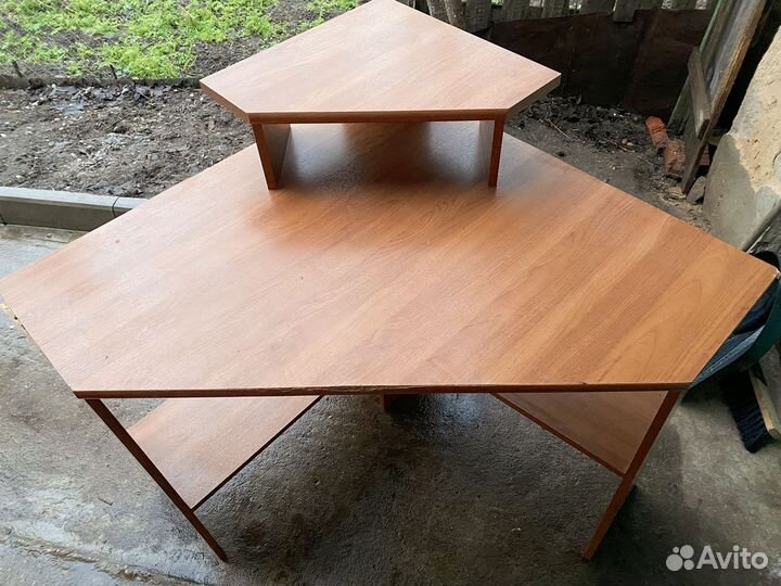 Компьютерный стол