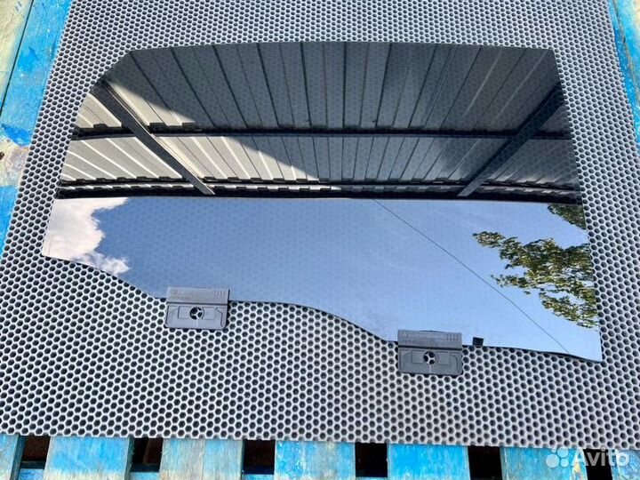 Стекло триплекс Porsche Cayenne 9Y заднее правое