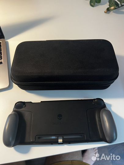 Сумка и грипкейс skull co