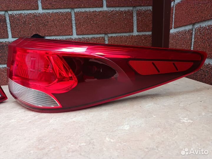 Фонарь задний наружный Киа Рио 4 KIA RIO оригинал