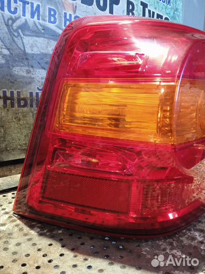 Фонарь задний левый Toyota Land Cruiser 200 4.5л 1