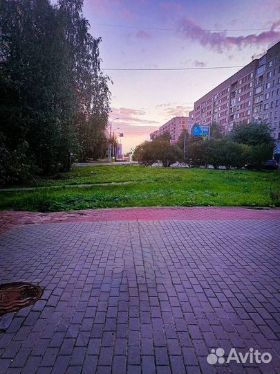 Уберу ненужный объект/человека с фото