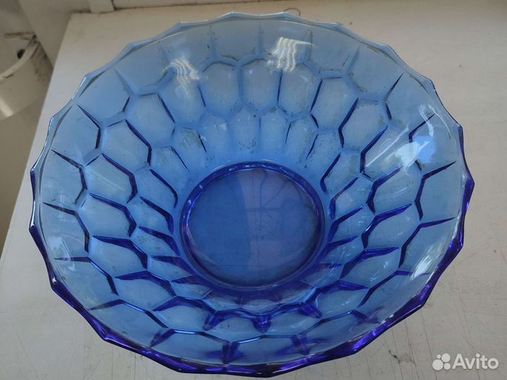 Салатник рельефное синее стекло