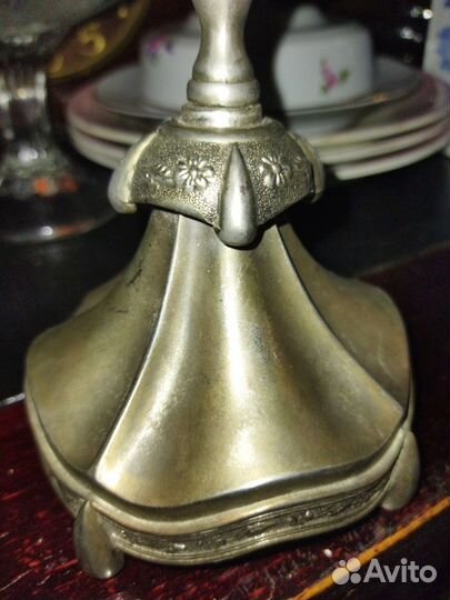 Подсвечник металлический винтажный