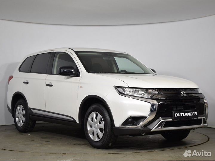 Mitsubishi Outlander 2.0 CVT, 2022