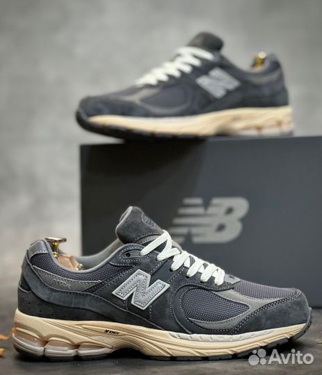 New Balance 2002R