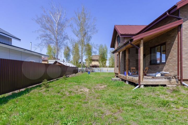 Коттедж 173 м² на участке 10 сот.