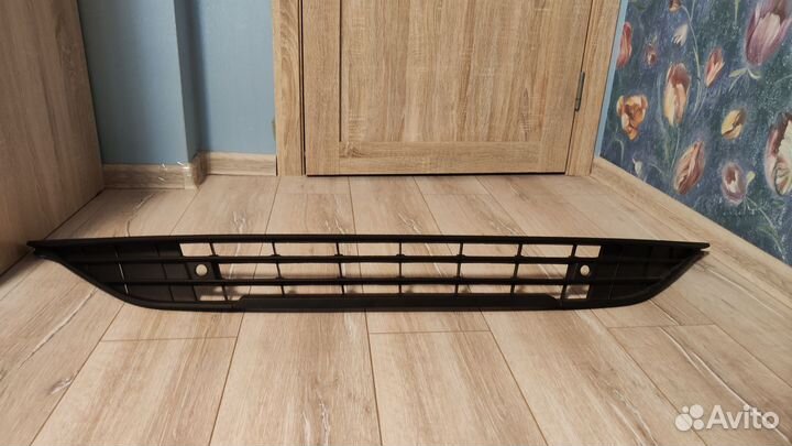 Решетка переднего бампера нижняя