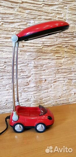 Продам лампу настольную 