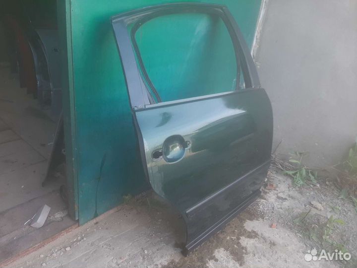 Дверь задняя правая пассат б5