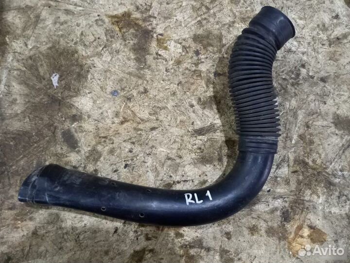 Патрубок воздушного фильтра Renault Logan 1