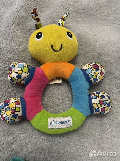 Игрушки для малышей пакетом 0+