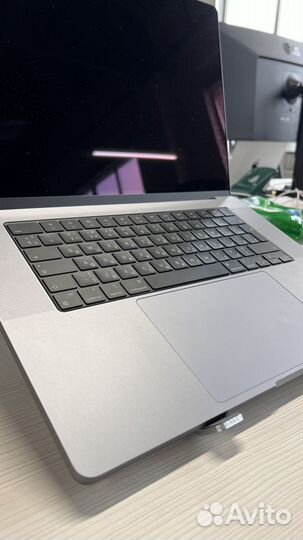 Macbook pro 16 m1