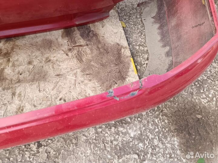 Бампер задний Мицубиси Каризма