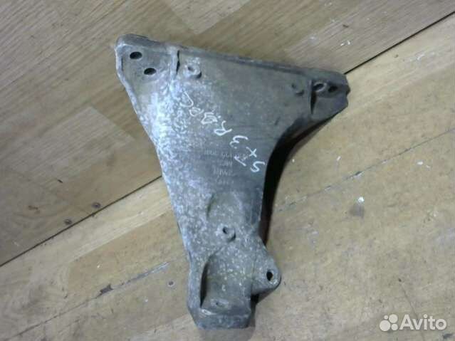 Кронштейн двигателя Audi A4 B5 (S4,RS4) 8D0199308L