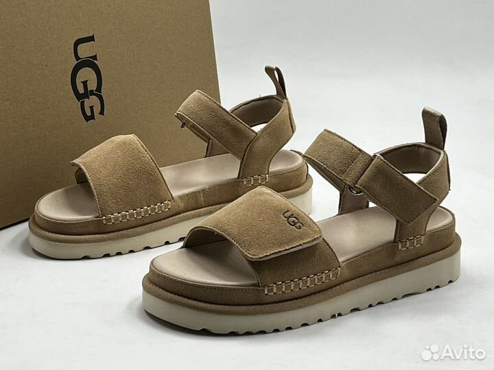 UGG goldenstar sandal sand