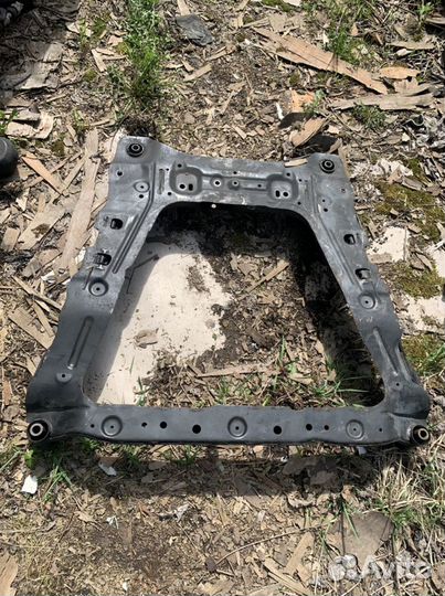 Подрамник Ниссан Кашкай J10