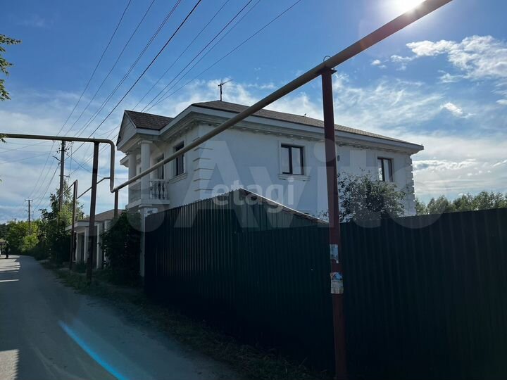 Дом 293 м² на участке 9,2 сот.