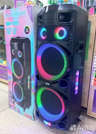 Мощная акустическая беспроводная колонка