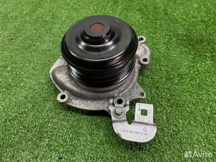 Насос водяной Mercedes Gls-Class X166 642.826 2018