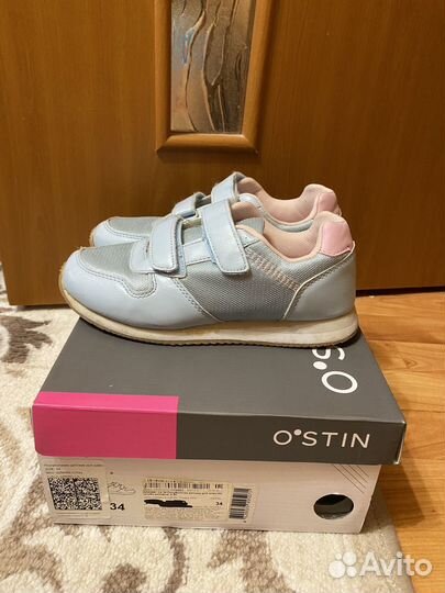 Кроссовки для девочки