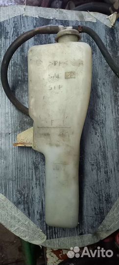 Бачок ож mitsubishi carisma