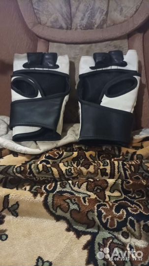 Перчатки для смешанных единоборств