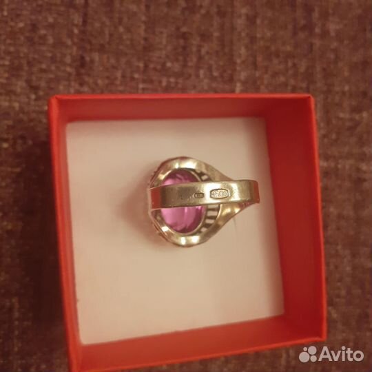 Серебряное кольцо с аметистом в позолоте 875 пробы