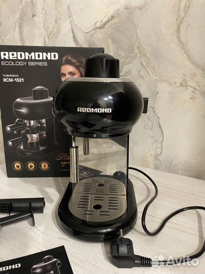 Кофеварка Redmond RCM-1521 новая