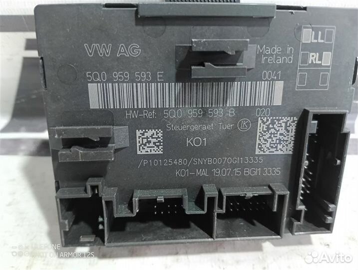 Блок управления дверьми левый Volkswagen Passat B8