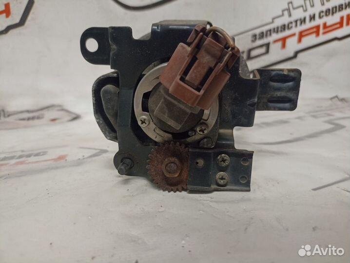 Туманка nissan gloria ENY34 HY34 MY34 Y34 11463537 левая 1 модель D852