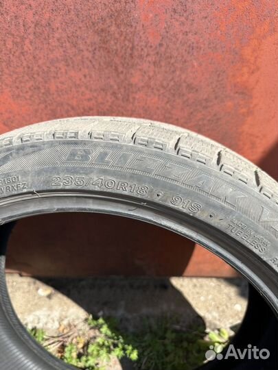 Bridgestone Blizzak VRX 235/40 R18