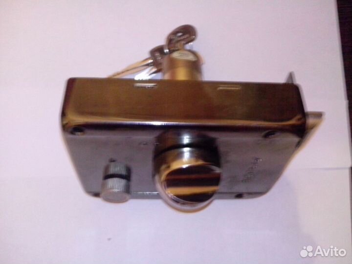 Замок дверной 