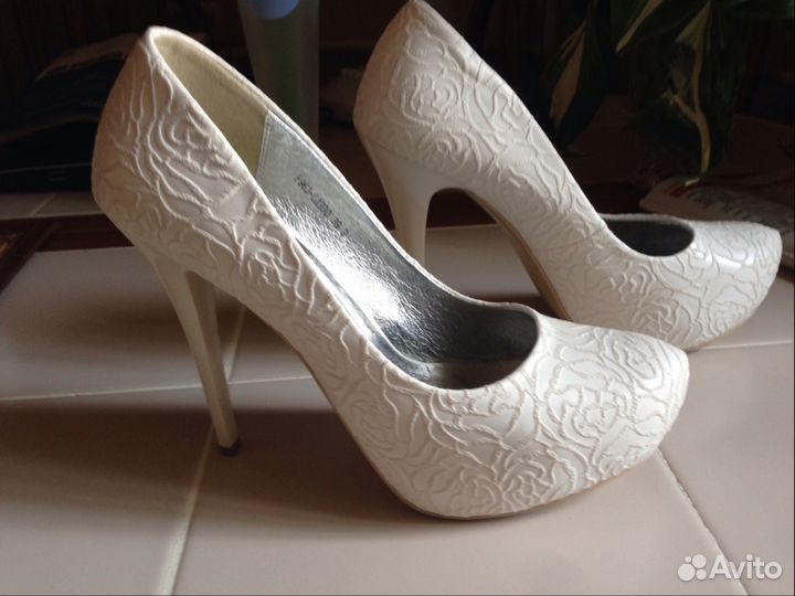 Свадебные туфли продаю