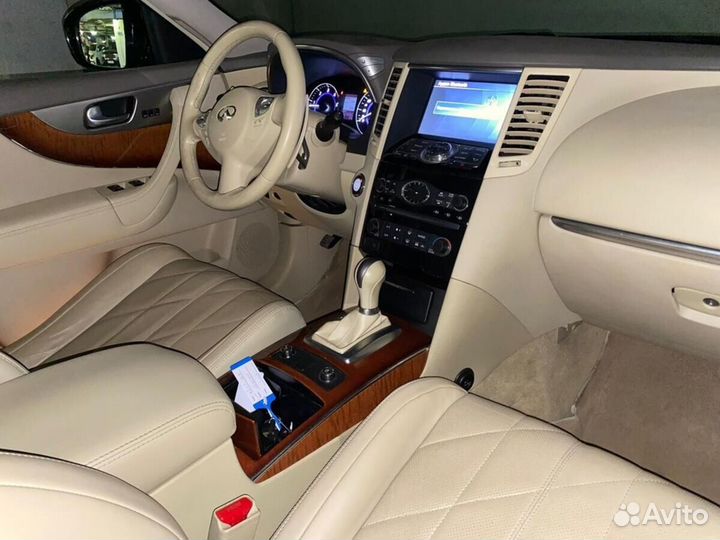 Infiniti QX70 3.0 AT, 2016, 115 001 км