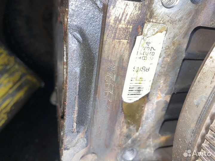 Коленвал с поршневой группой и блоком. Volkswagen