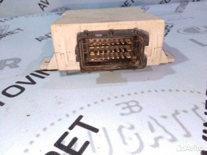 Блок управления дворниками toyota Avensis 250