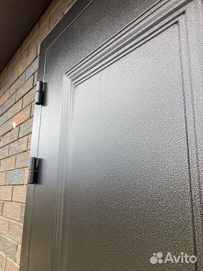 Дверь металлическая с терморазрывом в частный дом