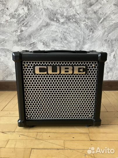 Гитарный комбоусилитель