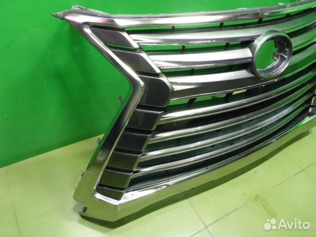 Решётка радиатора Под камеру и парктроник Lexus LX