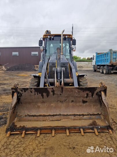 Экскаватор-погрузчик John Deere 325K, 2012