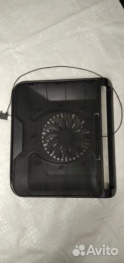 Охлаждающая подставка для ноутбука