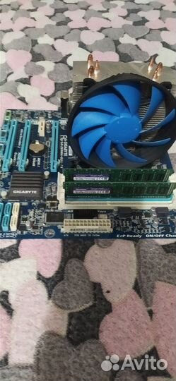 Материнская плата с процессором и памятью