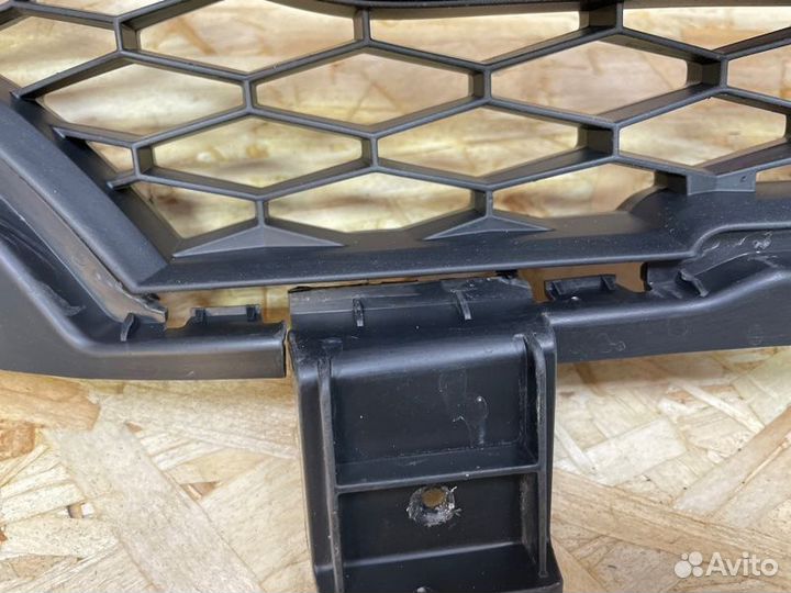 Нижняя решетка бампера передняя LADA X-Ray