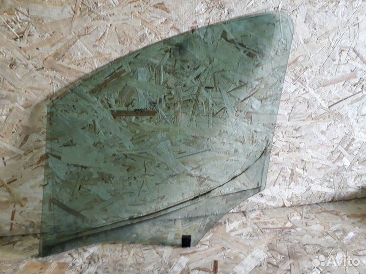 Стекло переднее правое Peugeot Partner B9 DV6 2012