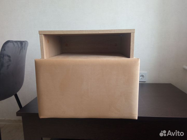 Тумбочка прикроватная