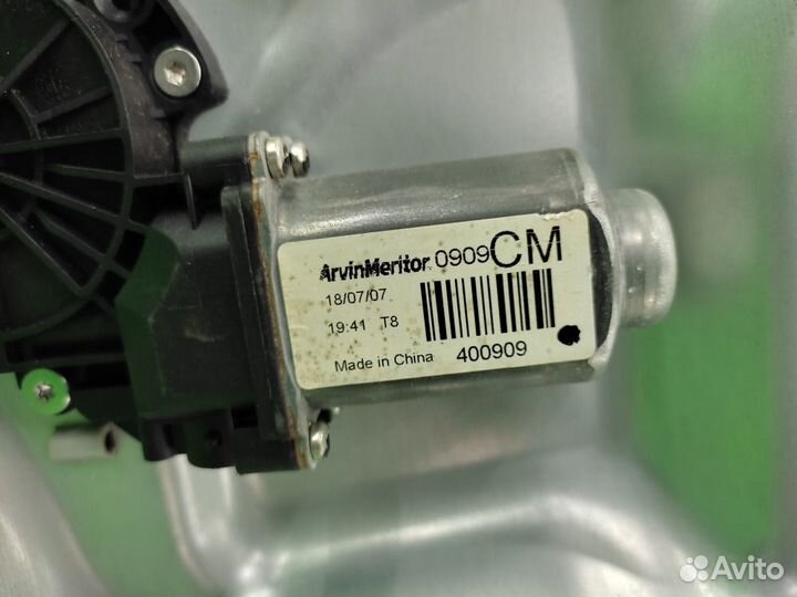 Стеклоподъемник задн. лев. Hyundai Santa Fe 2005-2