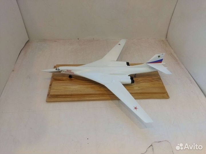 Сувенирная модель Ту-160