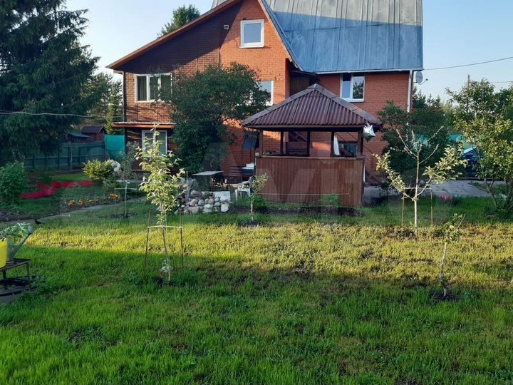 Дом 195 м² на участке 12 сот.