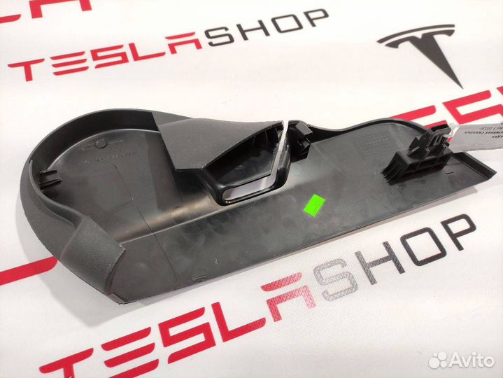 Накладка декоративная сиденья пассажира Tesla